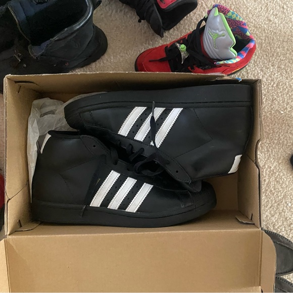 ADIDAS Mid Shelltoes - Picture 1 of 5